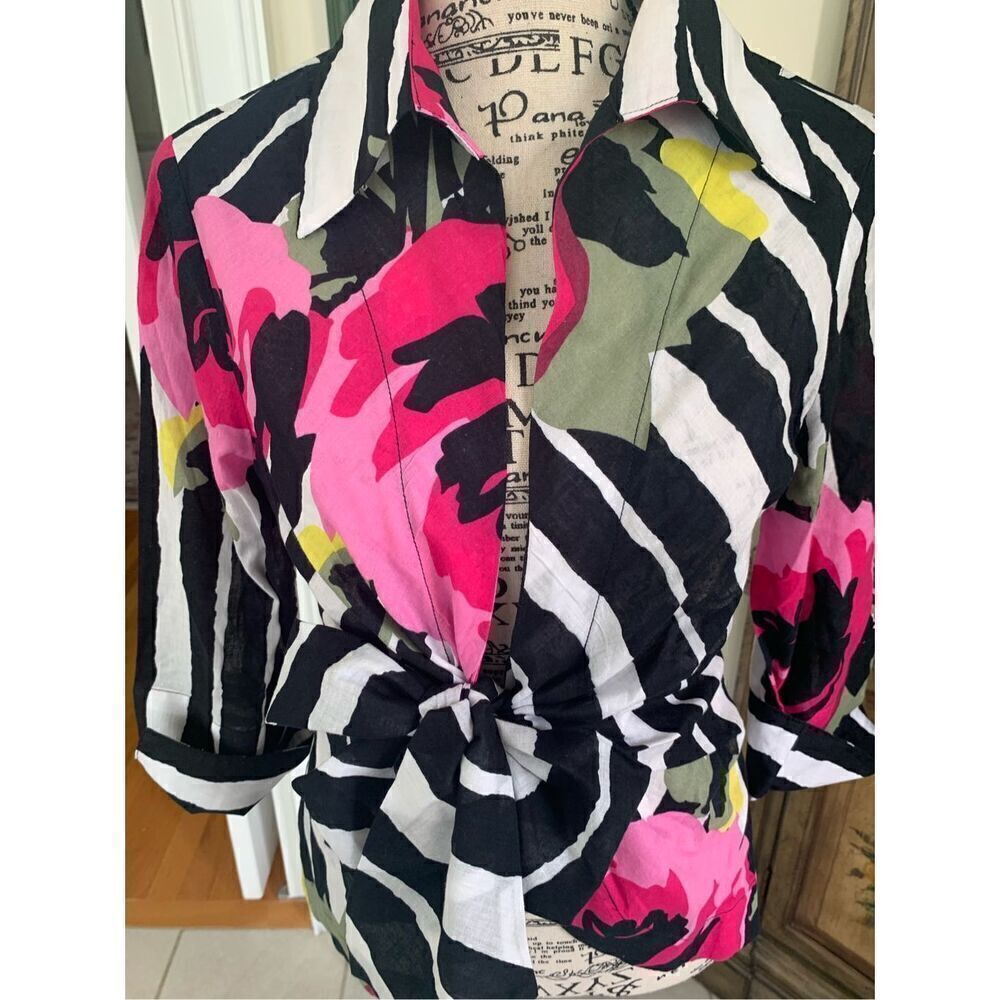 Mishca Bold Floral Print Top - Picture 4 of 6
